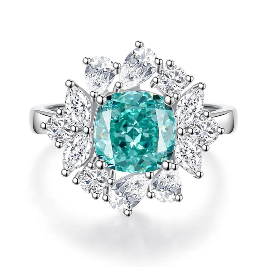 S925 silver emerald ring for women with a geometric design and an inlaid high carbon diamond centre stone.