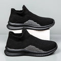 Popcorn Flyknit low-top casual sneaker in solid colour with round toe and fabric upper.