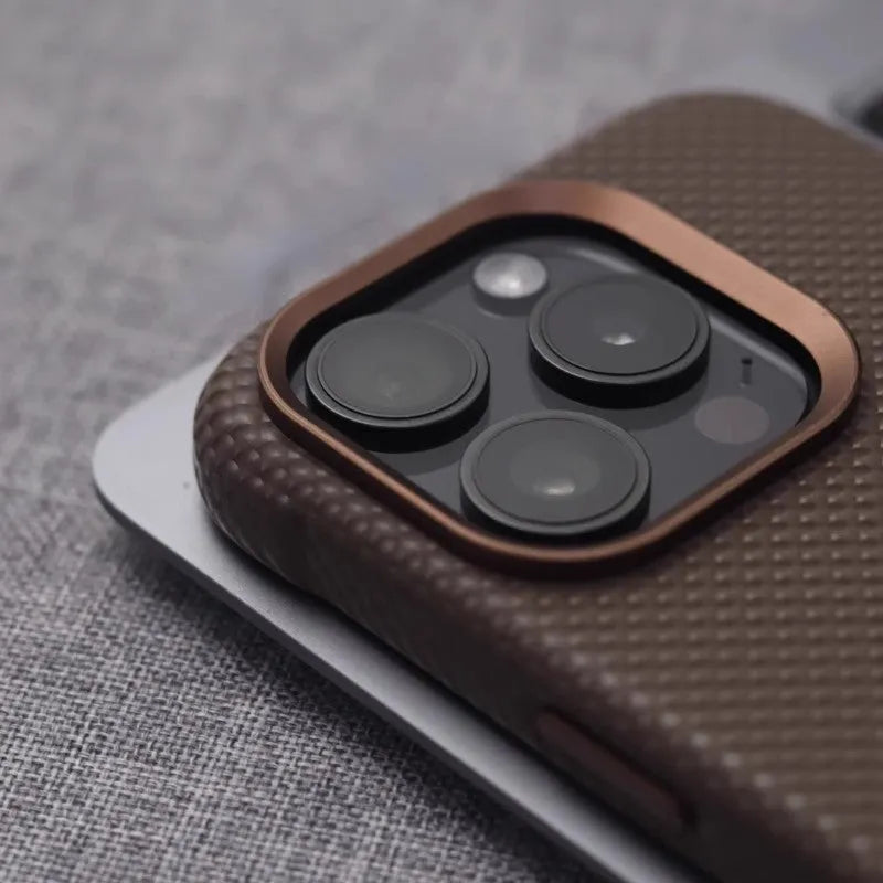 Hard PC leather phone case with embossed diamond grain and magnetic suction in Star Diamond finish