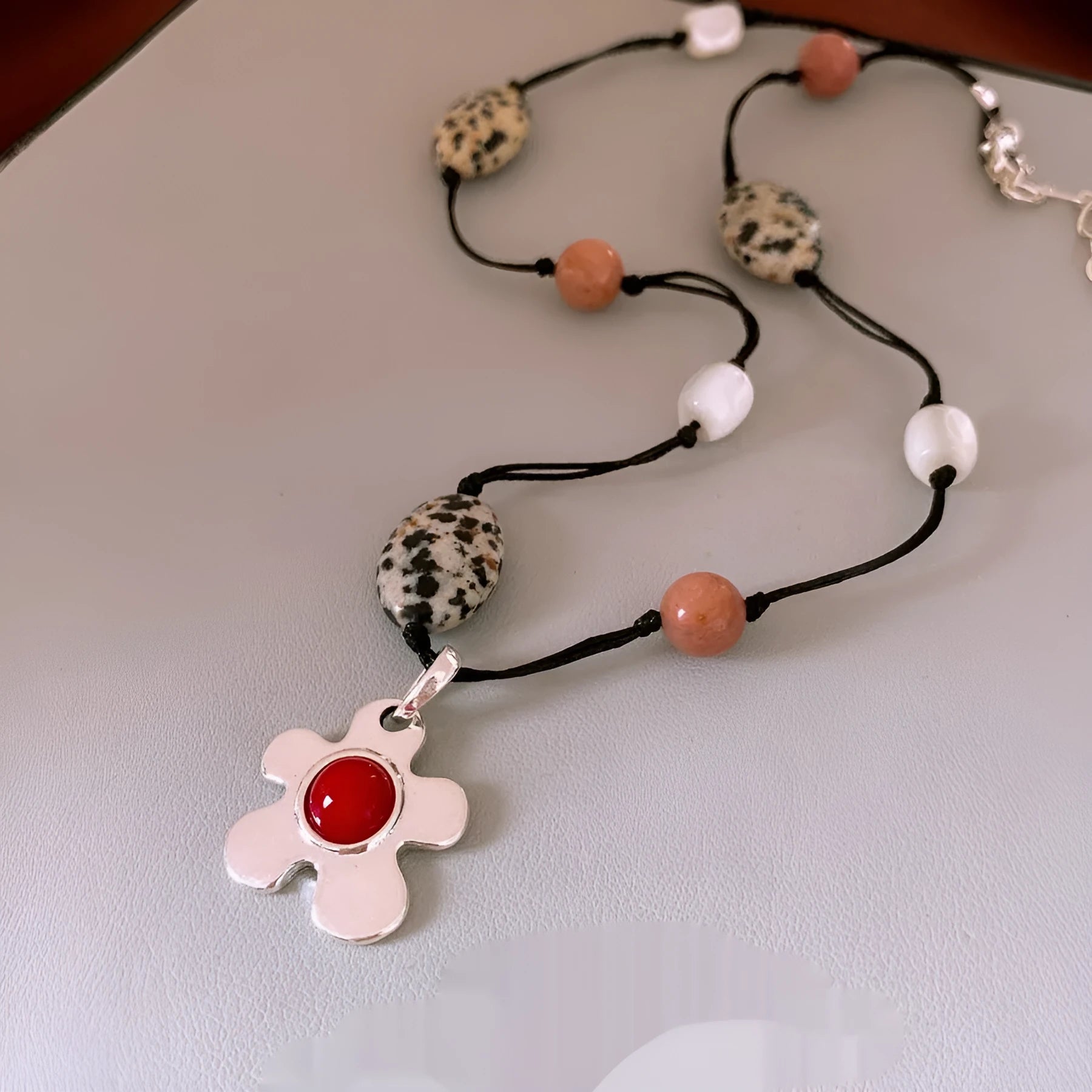 Stone shell beaded flower pendant necklace on adjustable 51-60cm clavicle chain