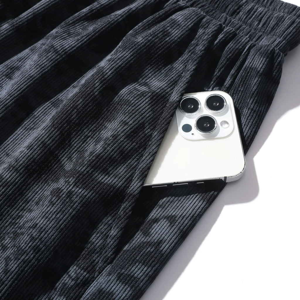 Men's camouflage pattern corduroy athletic shorts in straight cut design with micro elasticity
