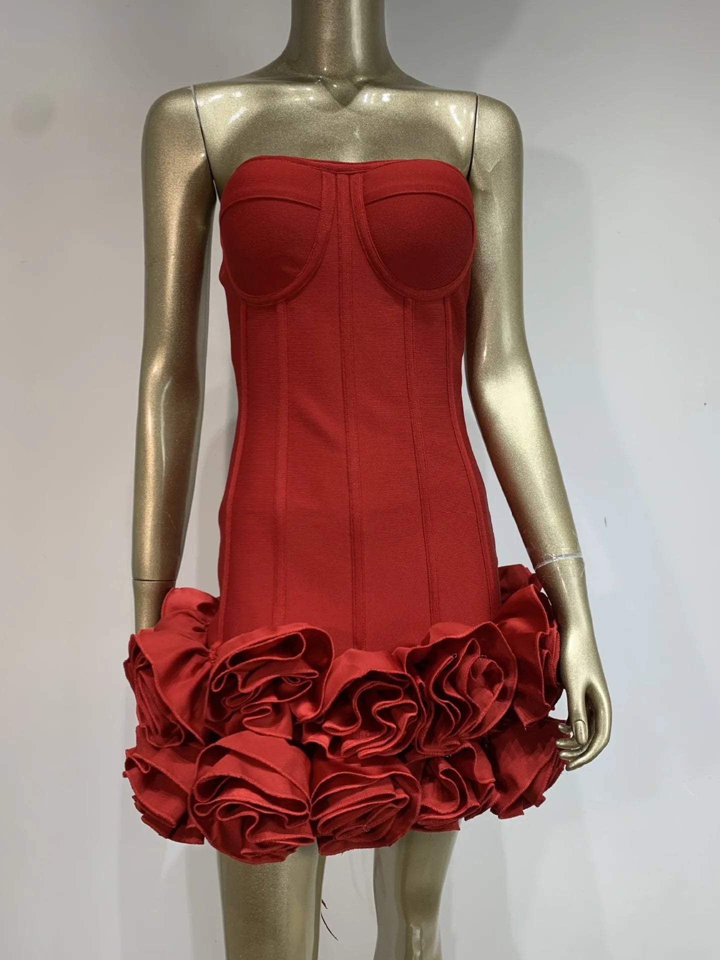 Women's urban style polyester dress with mid waist in black, red or white solid colours