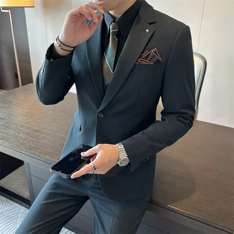 Men's slim fit business formal wear in chemical fibre blend fabric available in three colours
