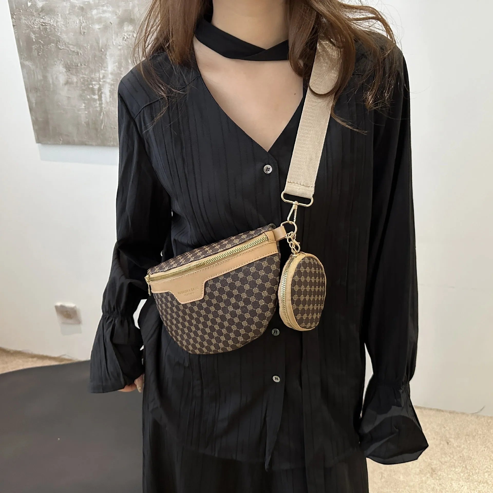 European and American style portable crossbody bag with retro printing in brown colour option