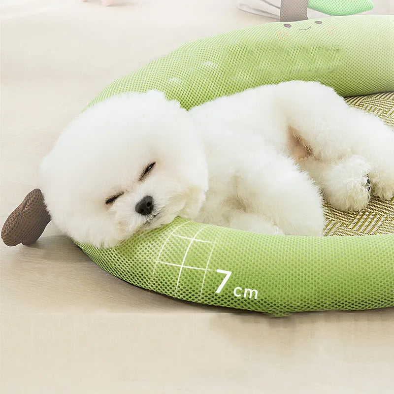 Green fruit-shaped pet bed with backrest nest design for large dogs