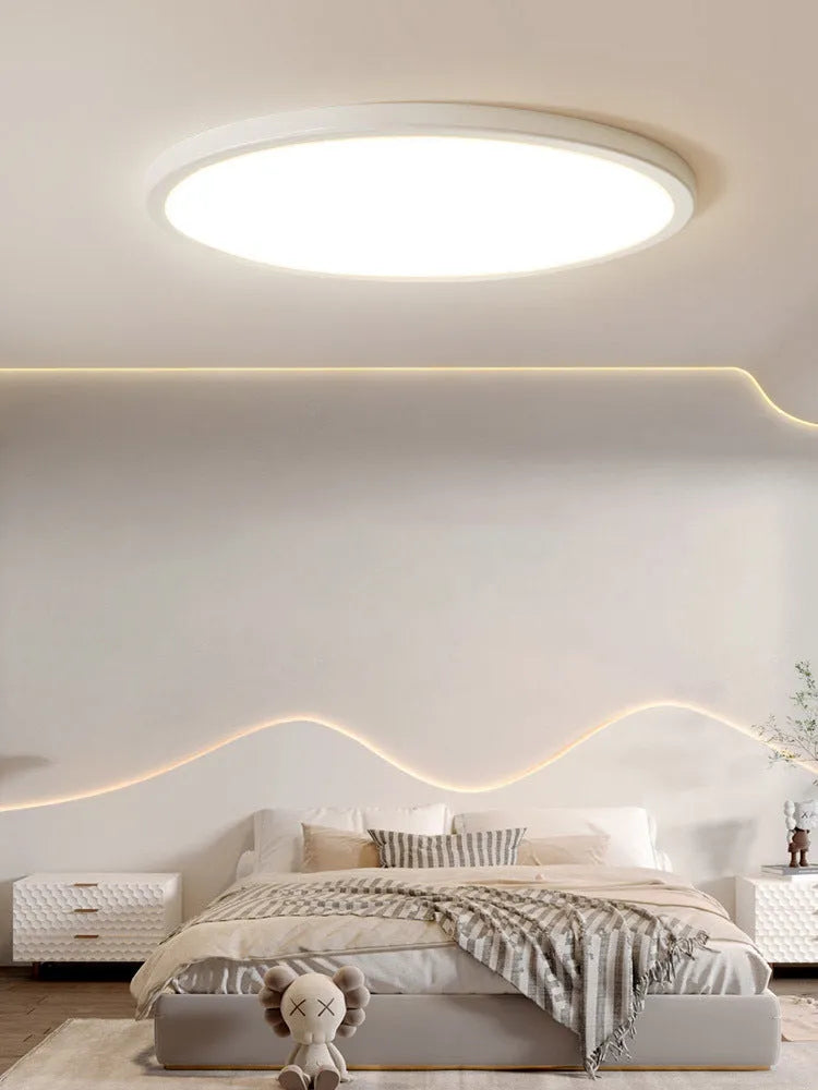 Round ultra-thin white LED ceiling lamp with aluminium body and PMMA shade for rooms 10-15 sqm