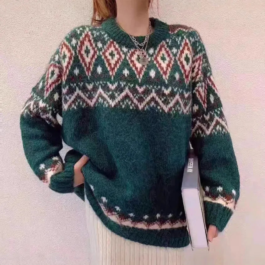 Loose red and white striped retro-style pullover knitted top with long sleeves