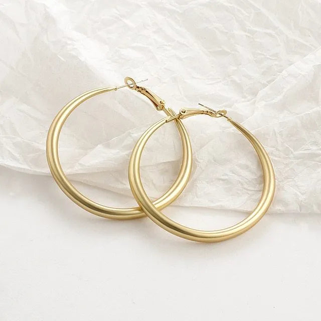 Sweet simulated pearl earrings for women gold alloy geometric shape party office leisure gift choice of 18 styles A-R