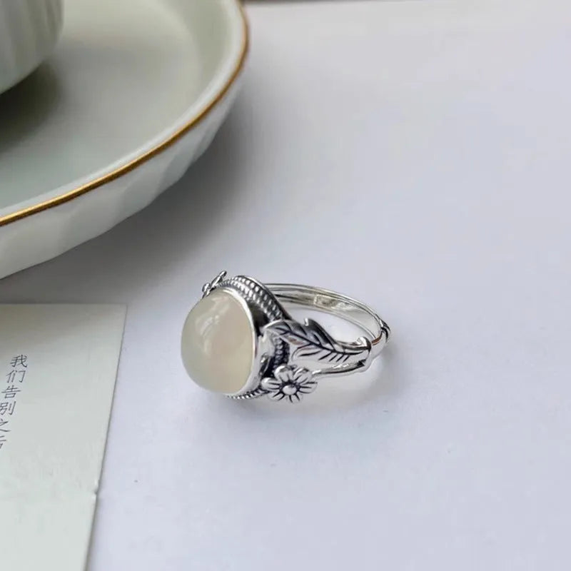 Adjustable copper vintage ring with white chalcedony colour and U-shaped open mouth design