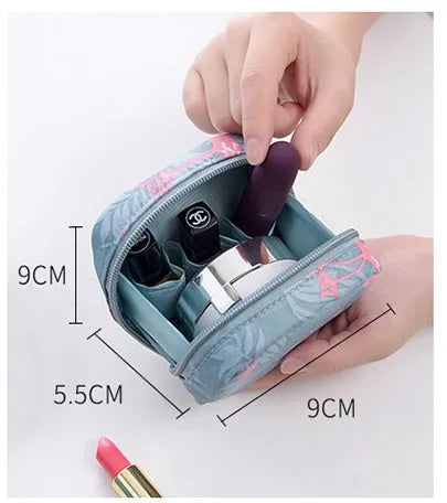Cube shaped cloth makeup storage bag in blue, pink, white and white-pink colour options