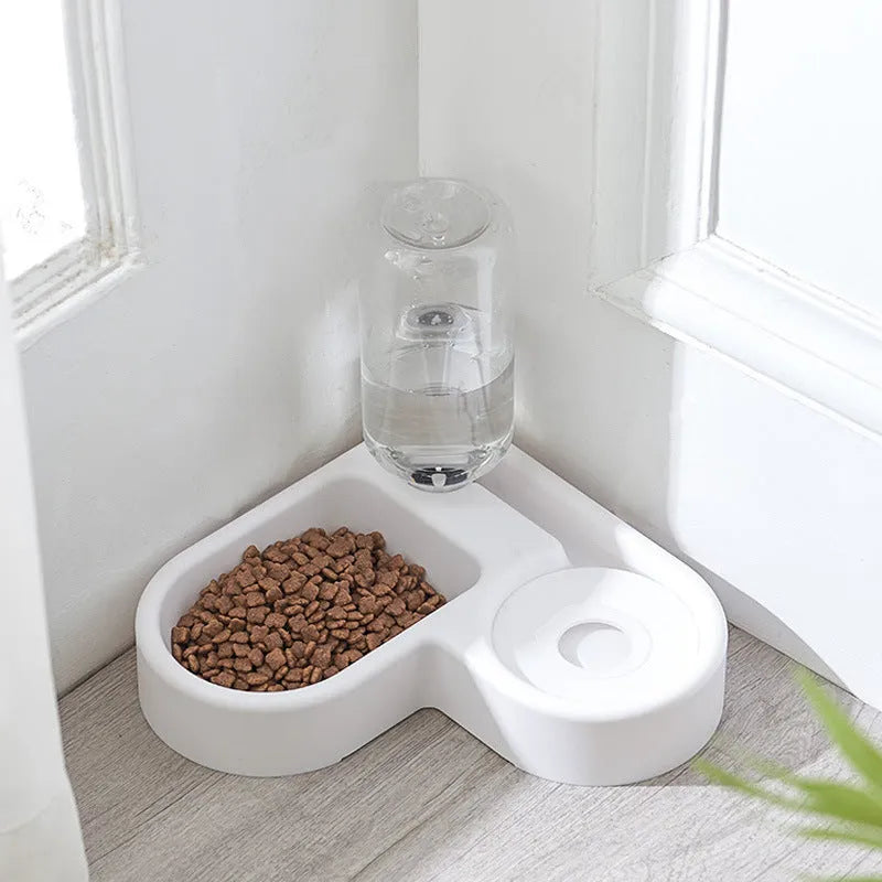 White automatic pet water fountain with 1.8 litre capacity and a quiet pump for cats and dogs.