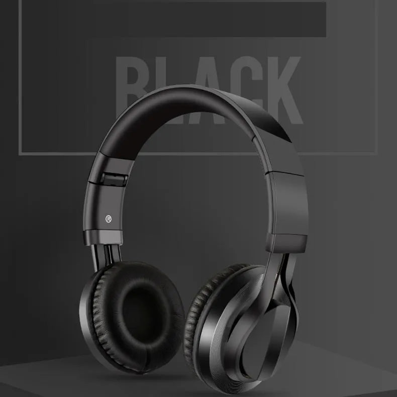 Wired headphones with microphone for mobile phones in black colour with 40mm drivers and 3.5mm plug