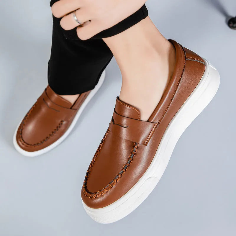 British style men's casual leather shoes in artificial PU with round toe, shown in white, black and white, and khaki colours