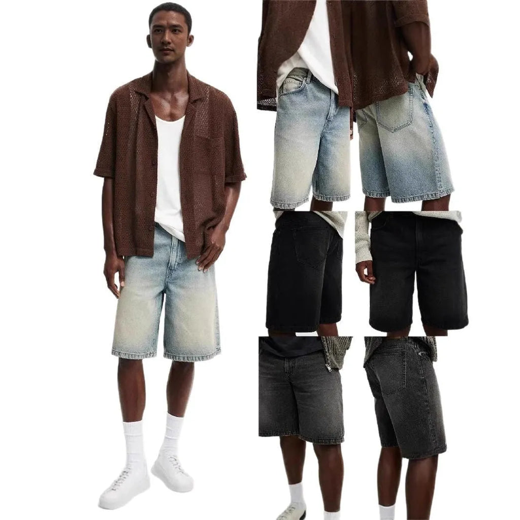 Men's loose fit straight cut jeans in light blue cotton denim street style trousers