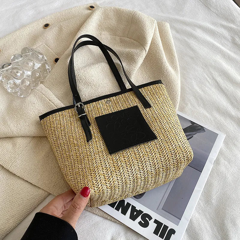Straw woven women's shoulder bag with three-dimensional pockets and European retro styling