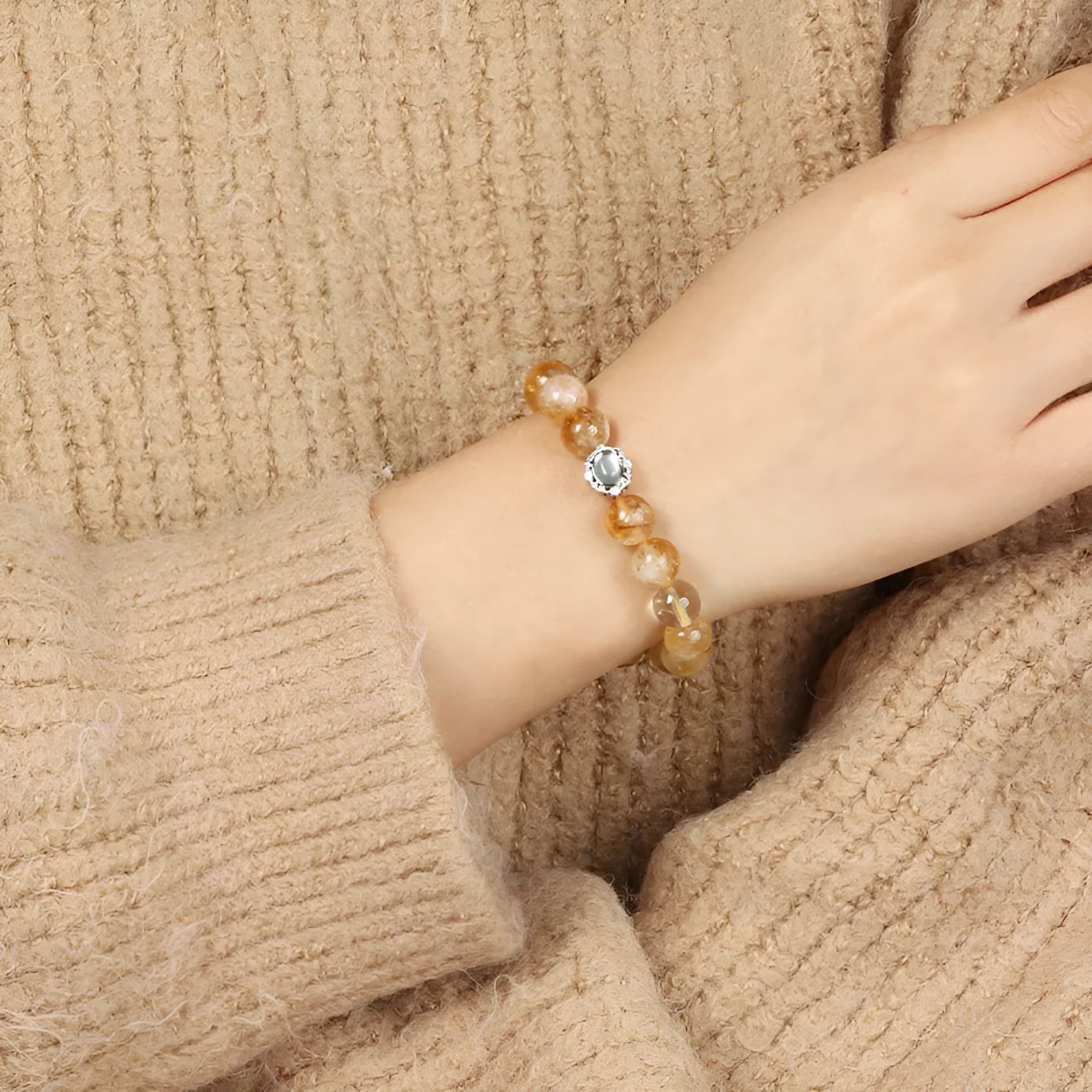 Geometric citrine crystal bracelet with 10mm beads and grinding-treated surfaces
