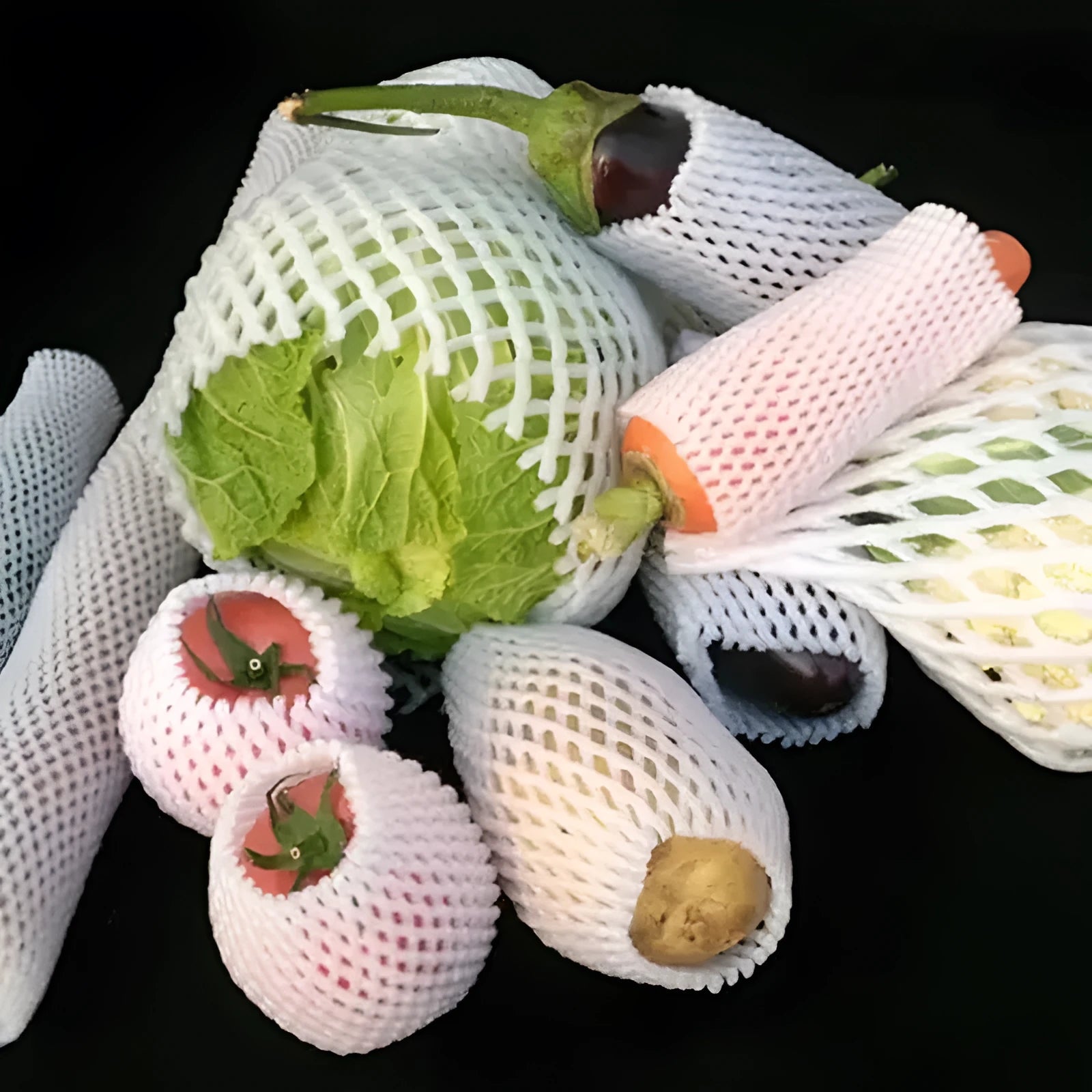 White foam mesh net protective cover for fruit, shown with size options from 6x5cm to 18x7cm.