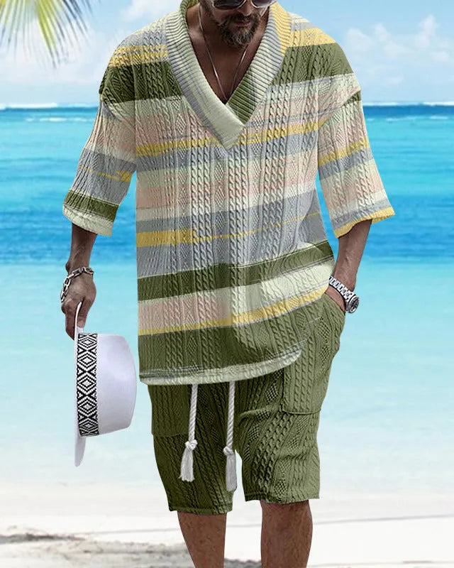 Loose casual short sleeve suit in polyester fibre with matching top and shorts