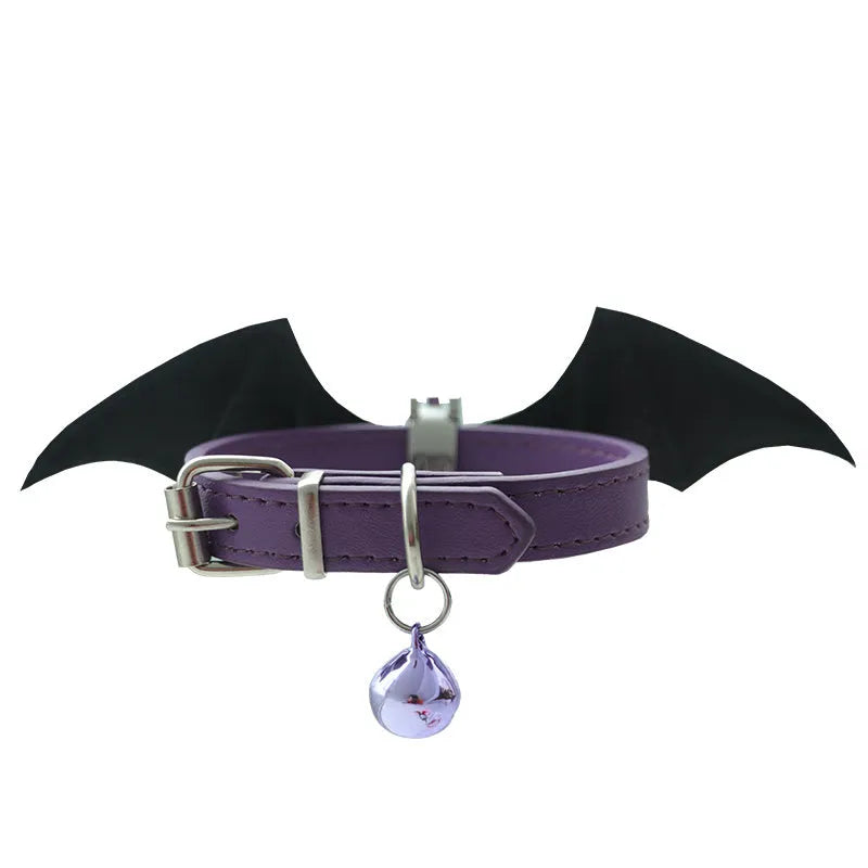 Little devil wings bell leather collar for pets in patent leather satin material with decorative wings