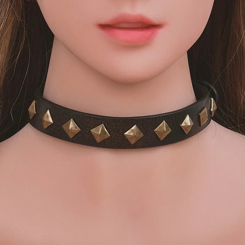 Bronze cowhide leather collar with rivets for punk retro style