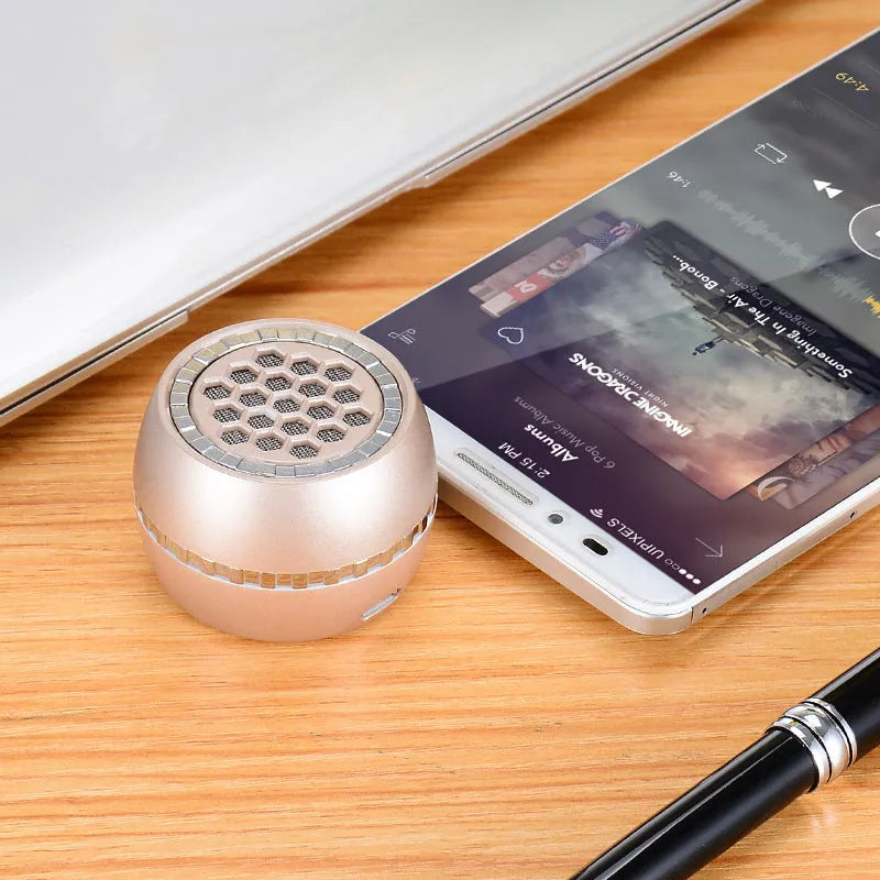 Universal mono amplifier speaker in black, gold, or rose gold with engineering plastic case.