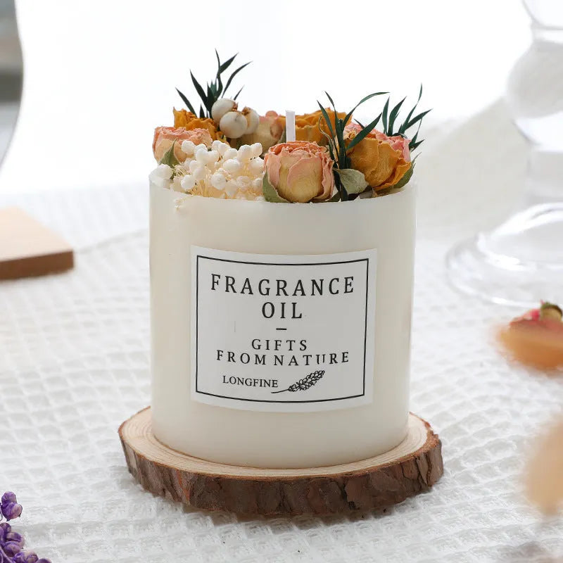 Aromatherapy candle with dried flowers decoration showing approximately 330g size and optional wood chip base