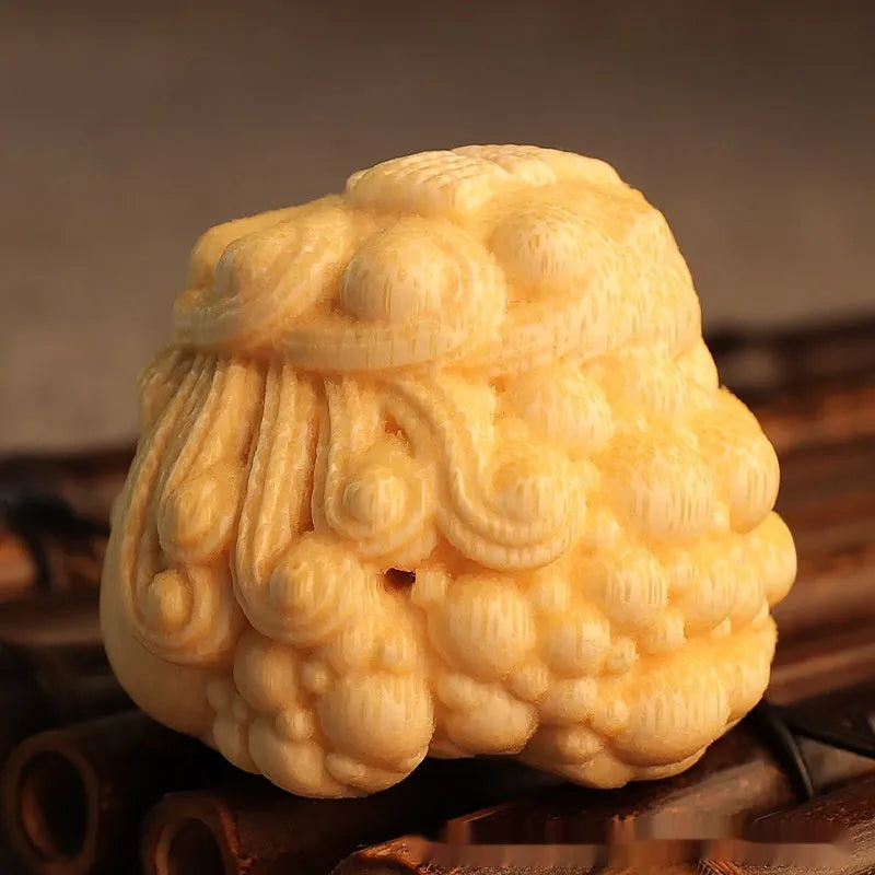 Solid bamboo carving Golden Toad Princess ornament with cute style design for household decoration