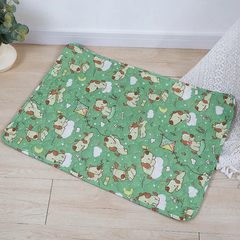 Reusable washable pet urine pad with colourful waterproof gasket patterns and non-slip backing