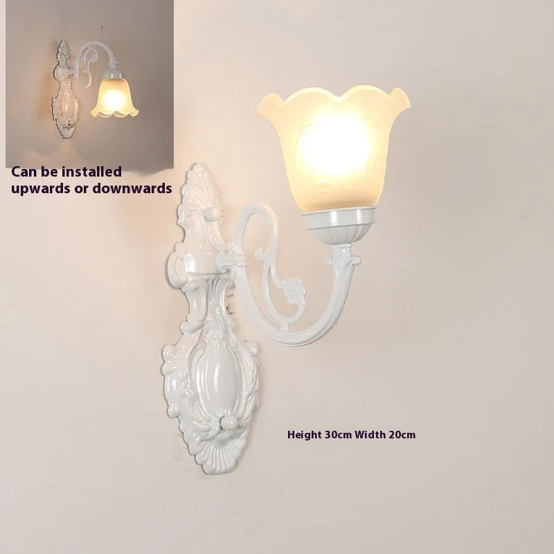 European-style American wall lamp with zinc alloy body and glass lampshade, black double head, mounted on wall in corridor