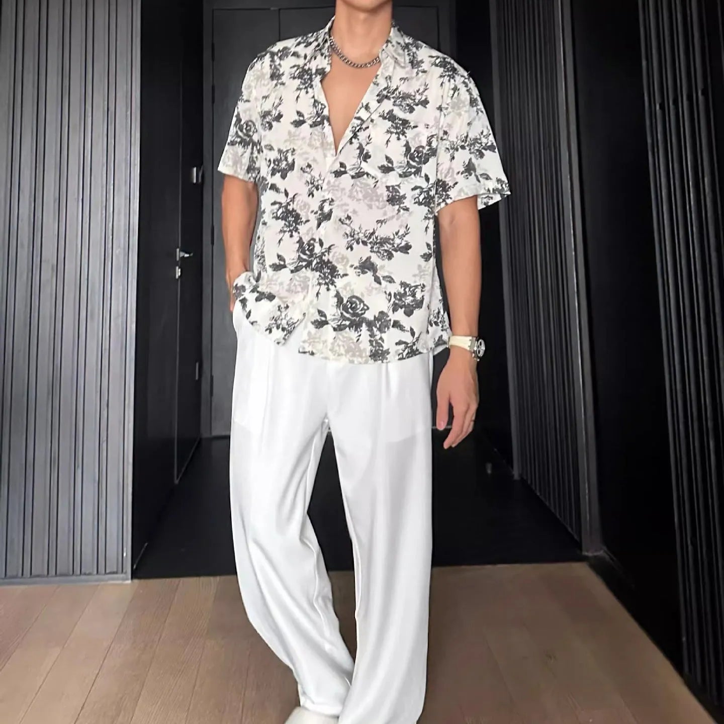 Men's loose casual floral printed short sleeve shirt in black or white