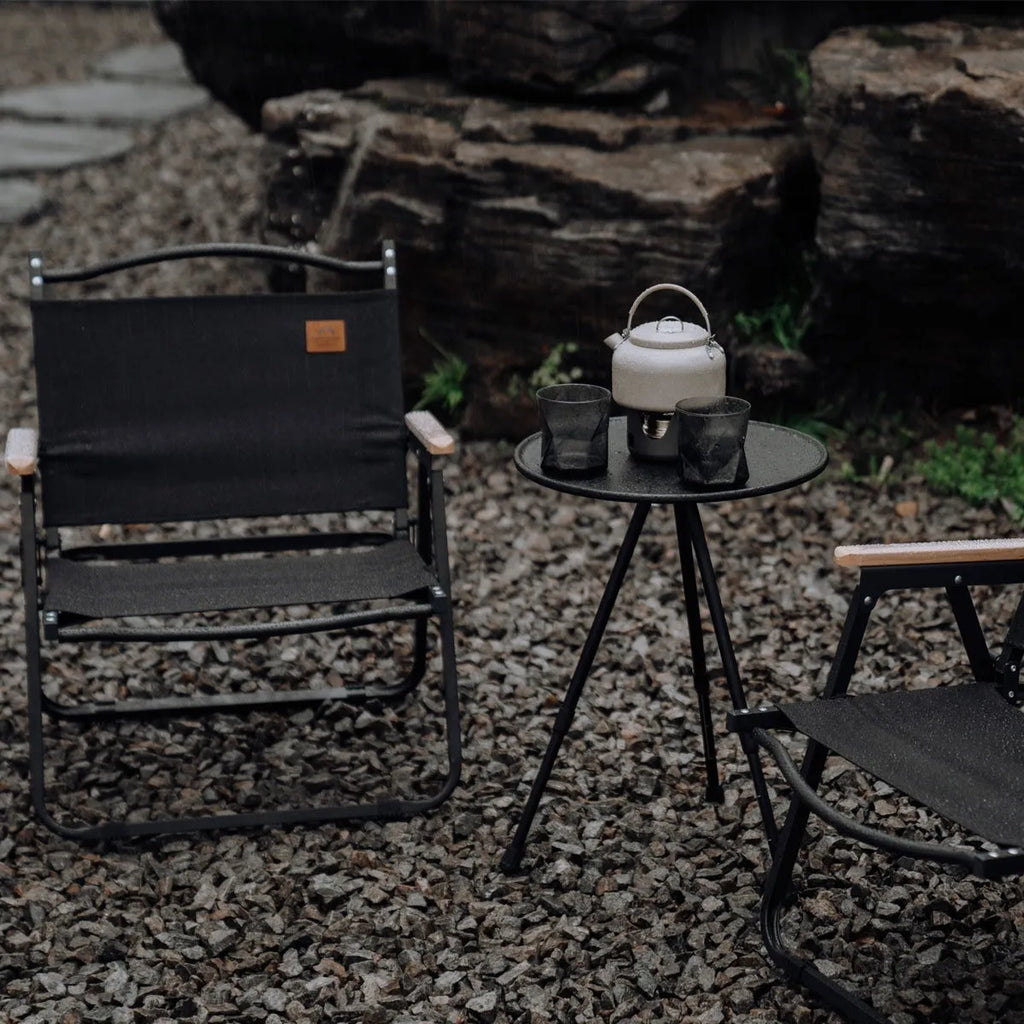 Outdoor camping folding aluminium alloy tripod round table with storage bag in matte black finish