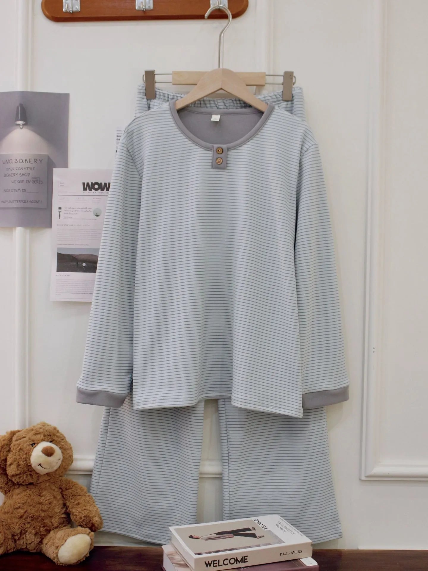 De velvet women's round neck pullover pyjama suit with striped trousers in light blue