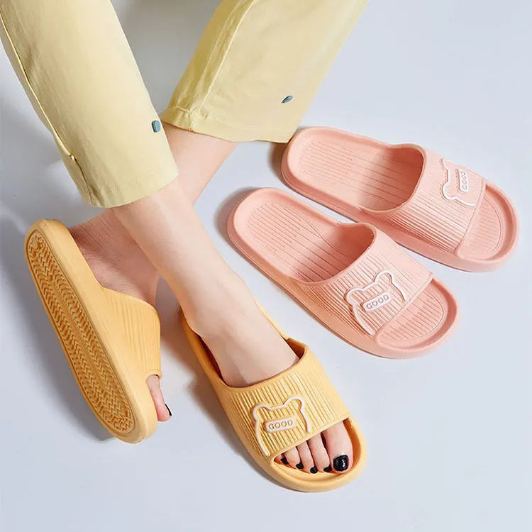 Cartoon bear EVA slippers in lemon yellow, open toe, non-slip sole, for bathroom house use