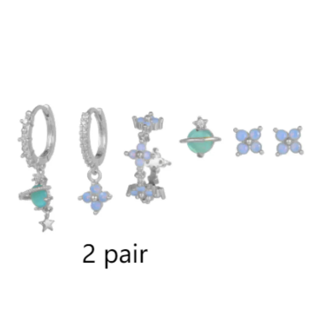 Japanese Korean style sweet girl flower earrings with blue protein flower nail and zircon detailing