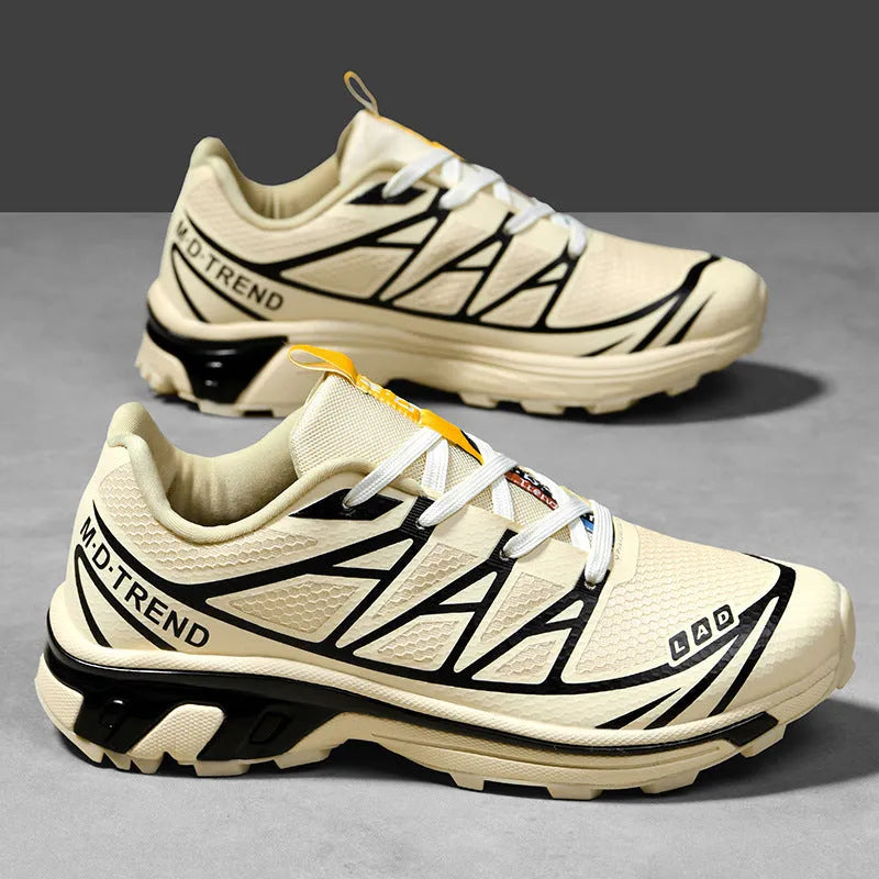 Low-top outdoor hiking shoes with lace-up closure and round toe in various colours