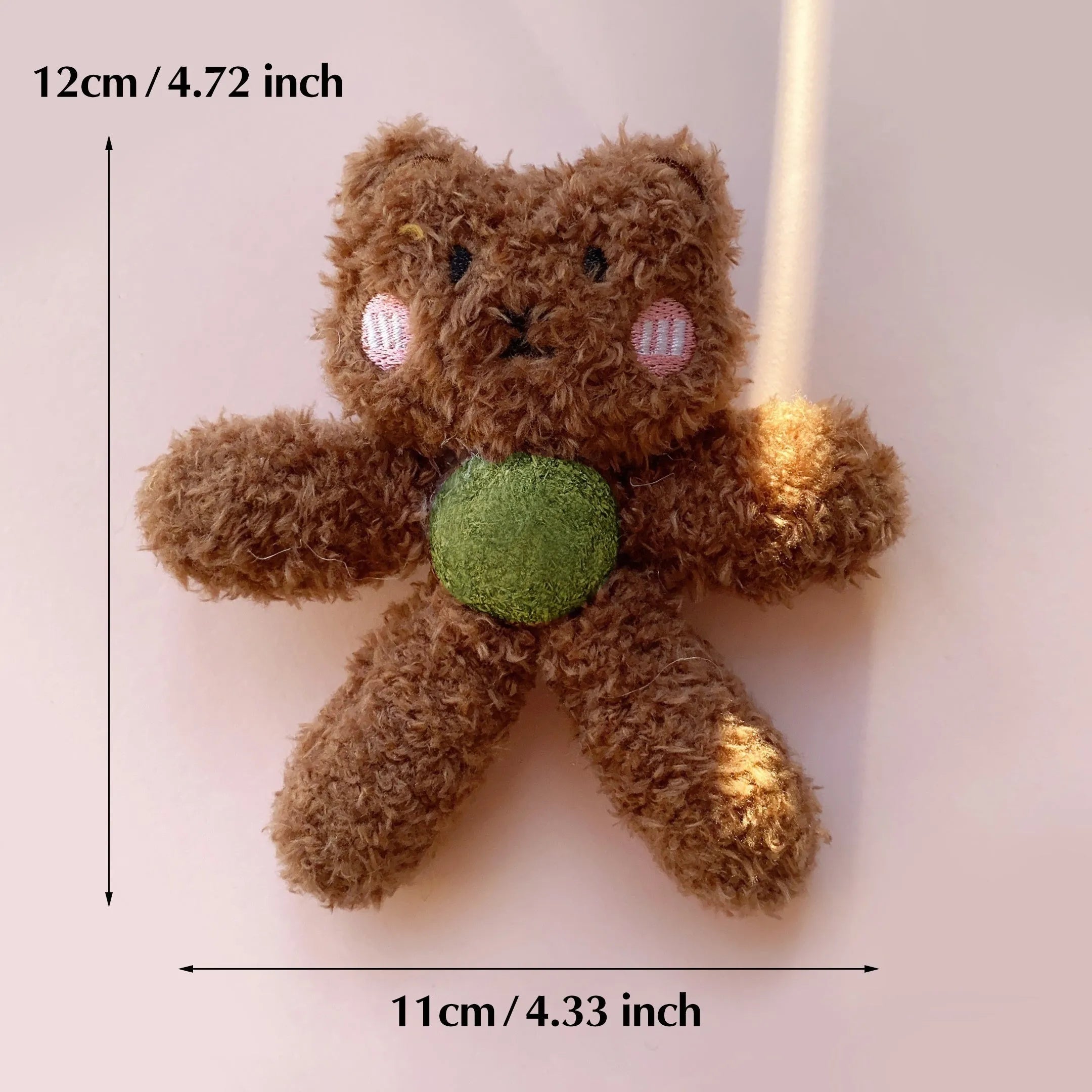 Catnip chewing ball with edible stuffing for dental cleaning in animal designs