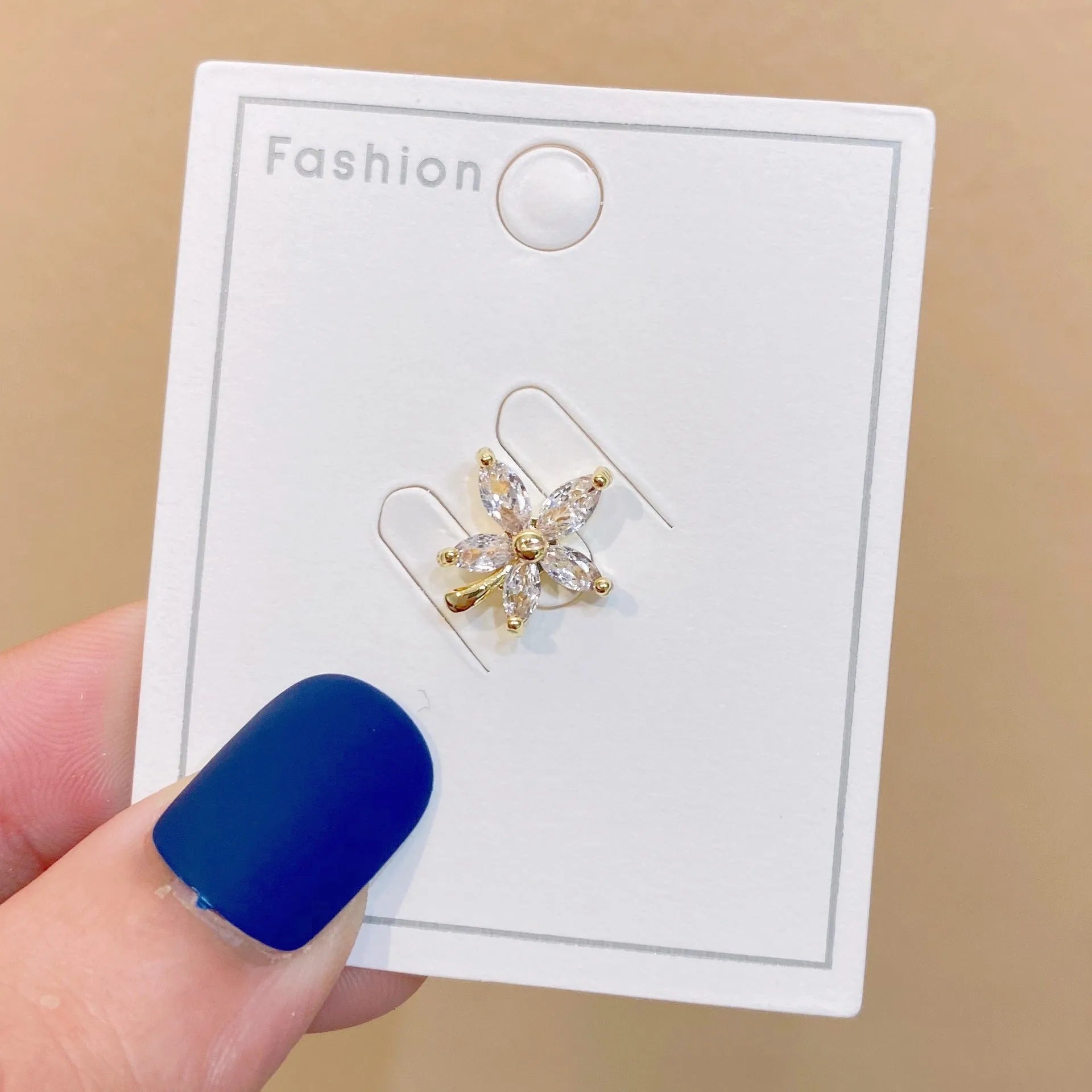 Japanese cute geometric clothes decorative brooch with electroplated copper finish