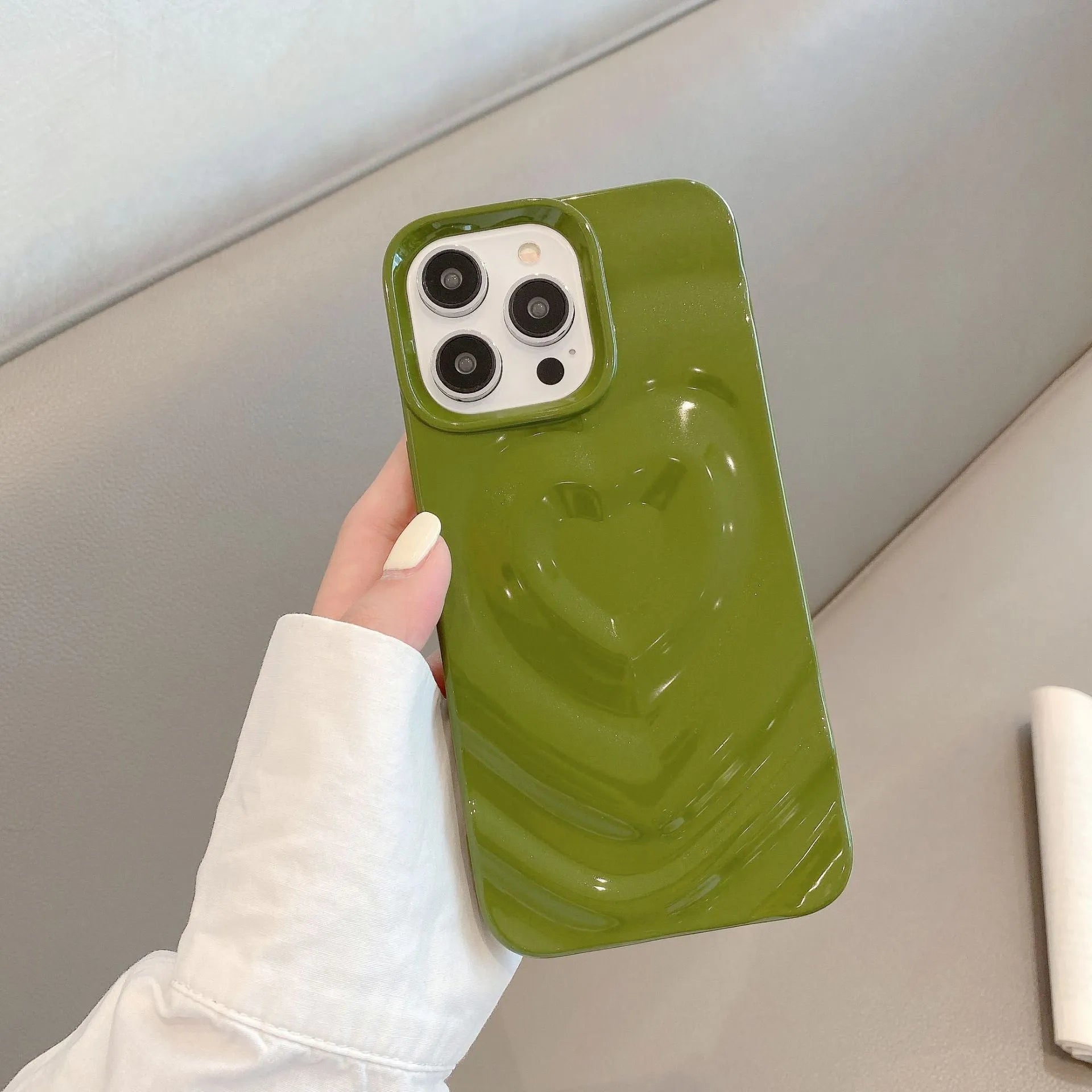 Three-dimensional love wave pattern pleated TPU phone case in milky white, compatible with iPhone 11 to 15
