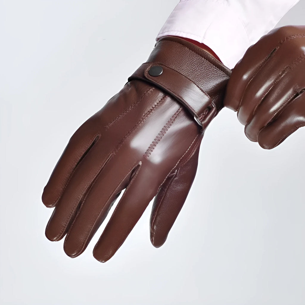 Men's warm sheepskin leather finger gloves in black, one-size design for winter wear