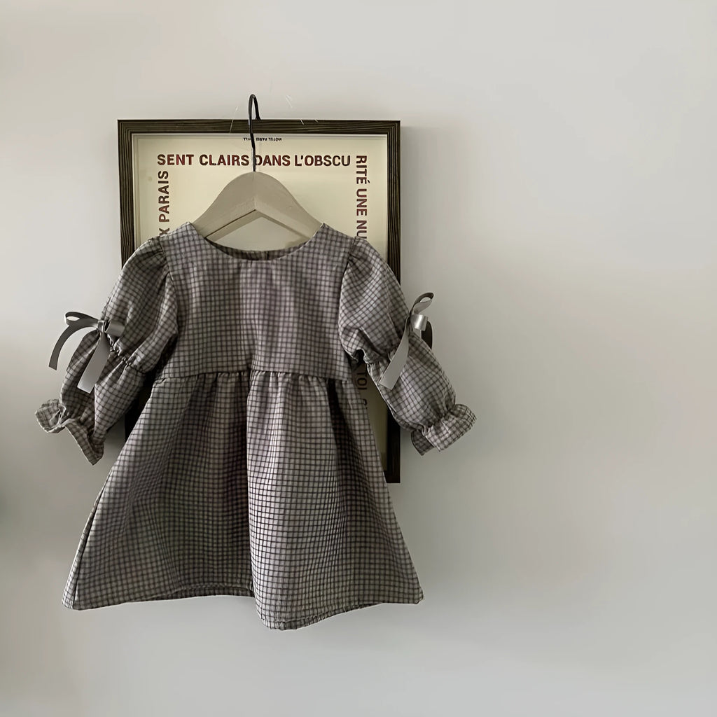 Girl's cotton plaid bow princess dress in light coffee plaid with long sleeves, suitable for heights 73-100cm