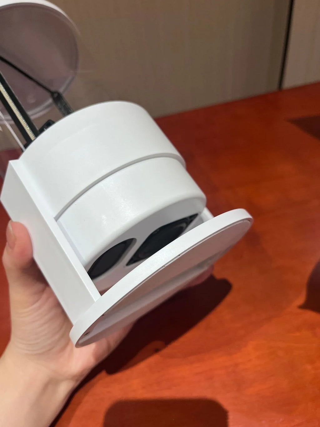 White 360-degree 3D holographic fan Bluetooth speaker with 10cm cylindrical display area