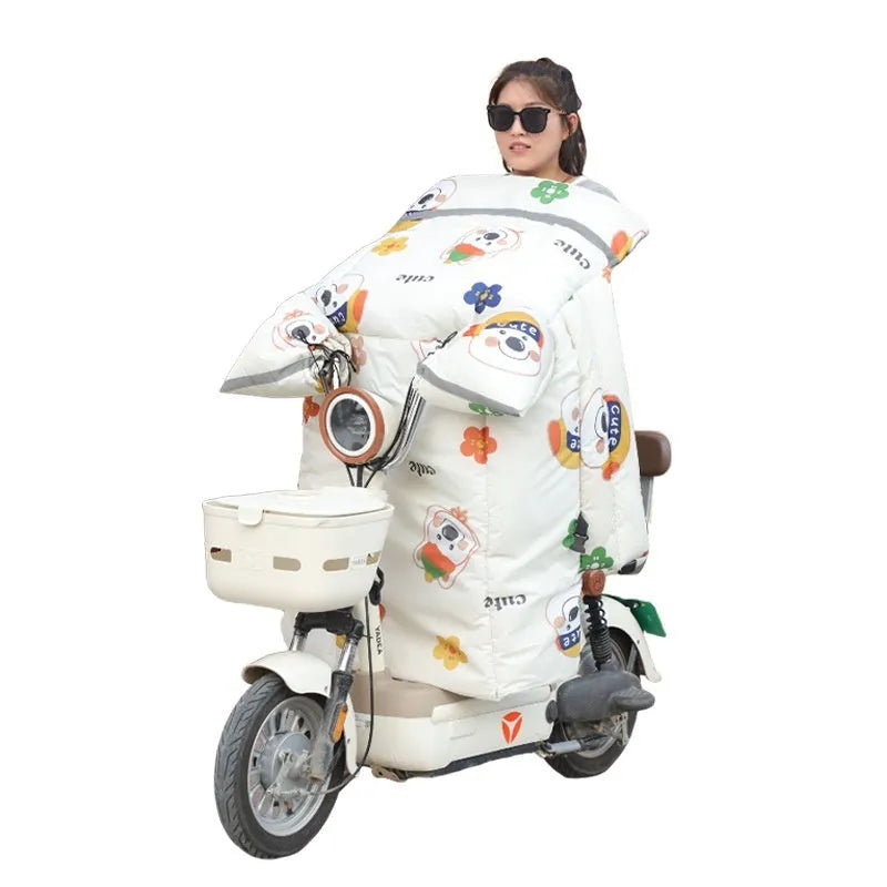 Cartoon fleece-lined thickened plastic windshield cover for battery car, hand-removable, beige design