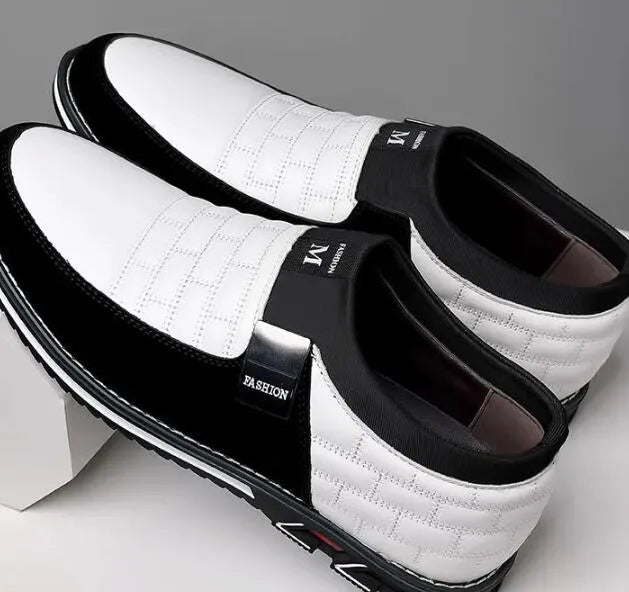 Men's black casual leather shoes with low upper, shown on a size chart background.