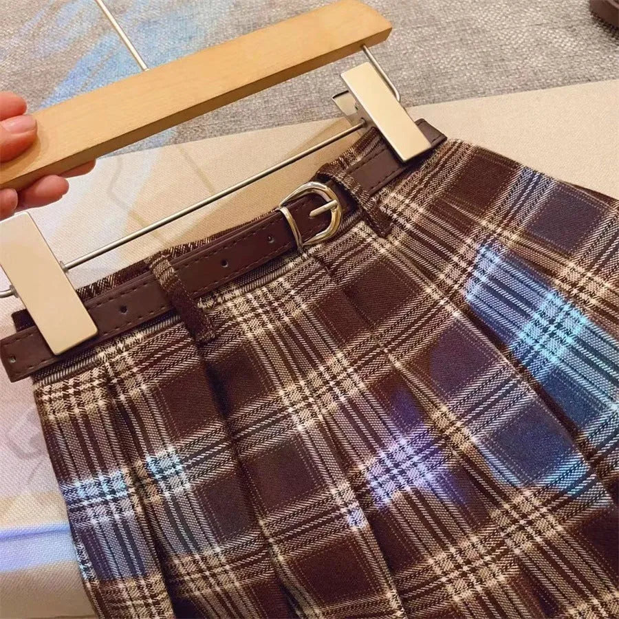 Children's plaid pleated skirt in A-line style with cotton-blend fabric