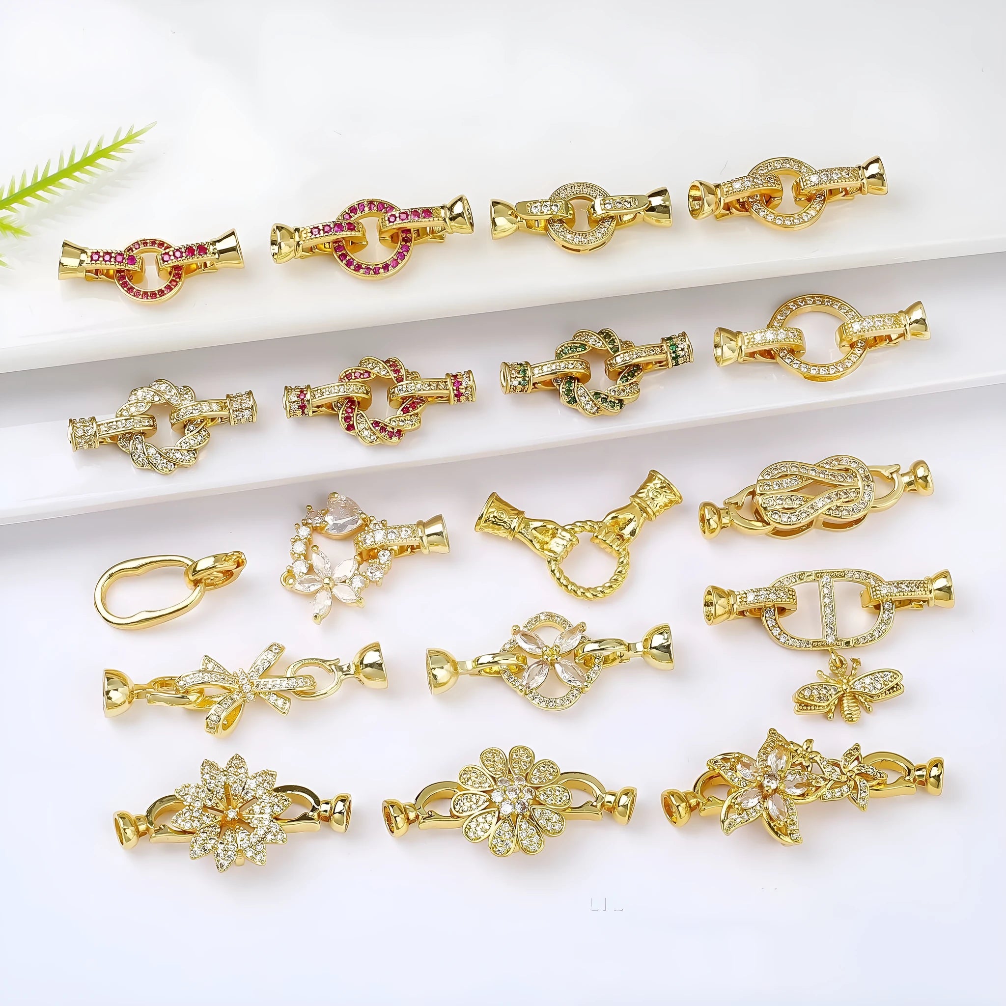 Small gold-plated necklace buckle clasp for DIY jewellery making