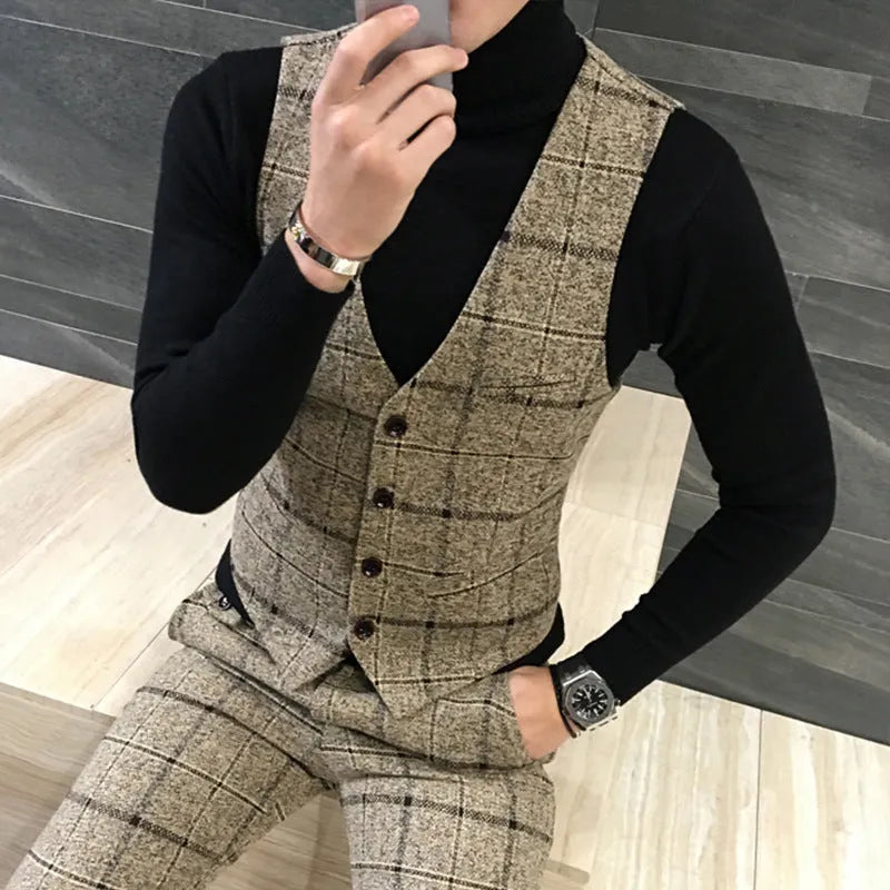 Men's thick slim fit plaid suit set in royal blue with single breasted jacket and flat front trousers