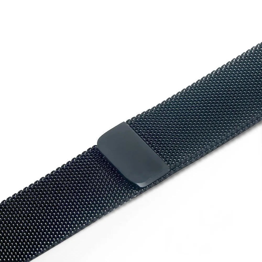 Stainless steel watch strap in silver colour for 38mm or 42mm watch cases.