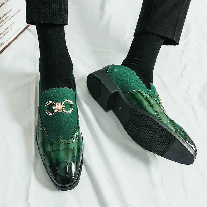 Men's black and green Korean-style business casual shoes with pointed toe design and sewing line detailing
