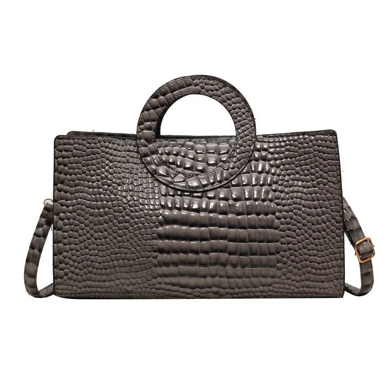 Retro woman's handbag in PU with crocodile pattern – horizontal square shape in beige