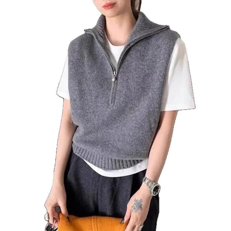 Women's half-zip sleeveless knit vest with 3D pattern in mesh polyester fabric